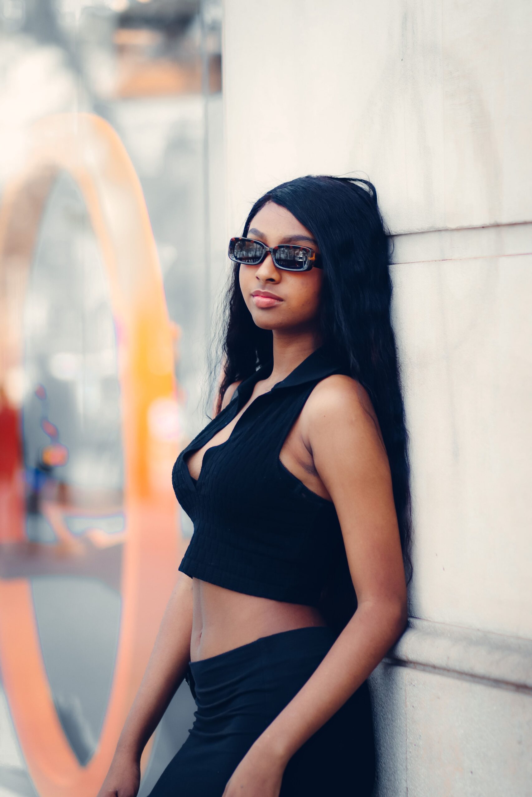 Black Sleeveless Deep V Crop Top - Image 2